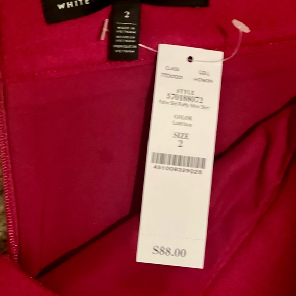 NWT- Burgundy Red white house black market short skirt - Picture 3 of 3